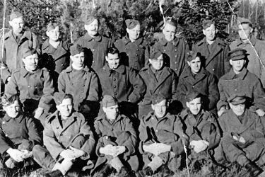 arthur_james_pow-group-staliiib_800x533