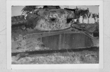 Ref: DA-13423-F
View of New Zealand army 19 Battalion McInnes' tank at San Michele, Italy, during World War II. Photograph taken between 1944 and 1945, by an unidentified photographer.